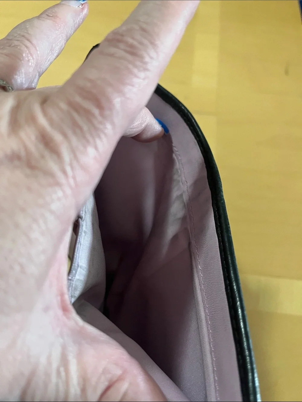 Coach slots wallet interior